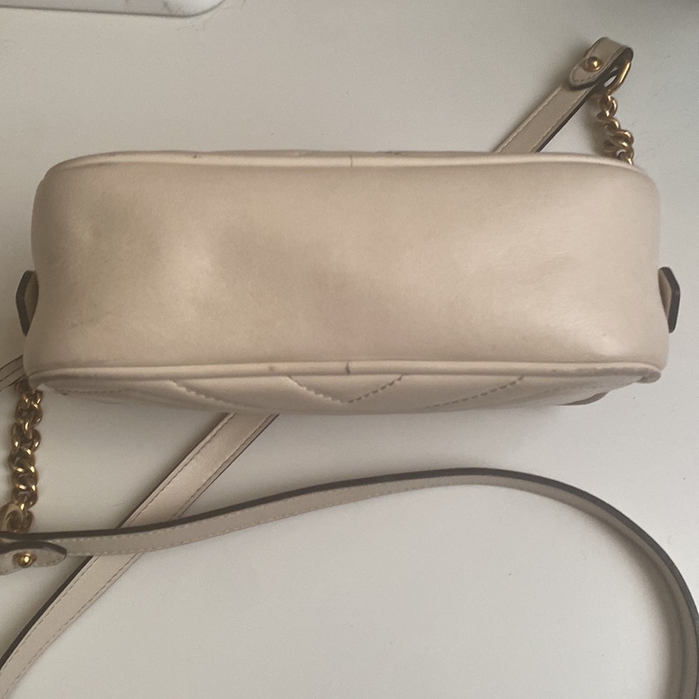 Gucci Crossbody - Picture 5 of 8
